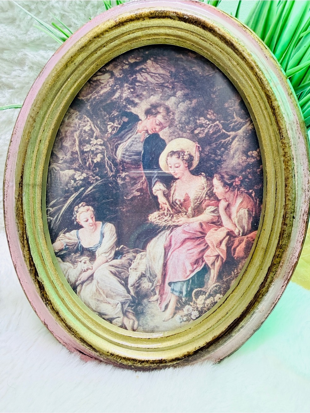 White Floral Ceramic Vase Gold-Trimmed Dish & Vintage Pink Framed Artwork 🖼️ - Picture 3 of 8